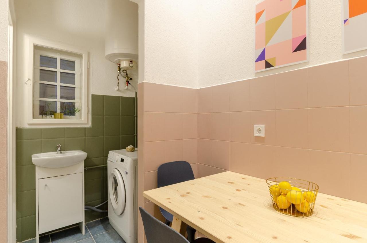 Cosy Apartment In Central District. Budapest Esterno foto
