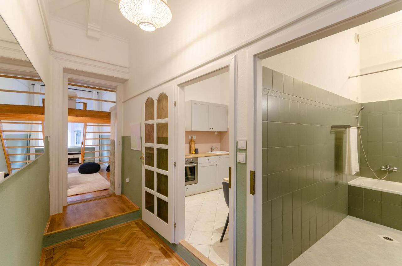 Cosy Apartment In Central District. Budapest Esterno foto