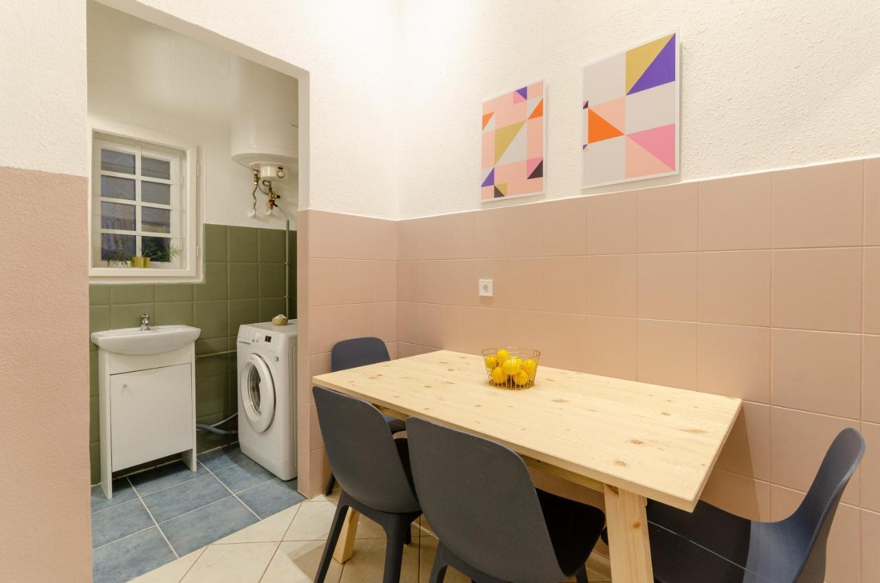 Cosy Apartment In Central District. Budapest Esterno foto
